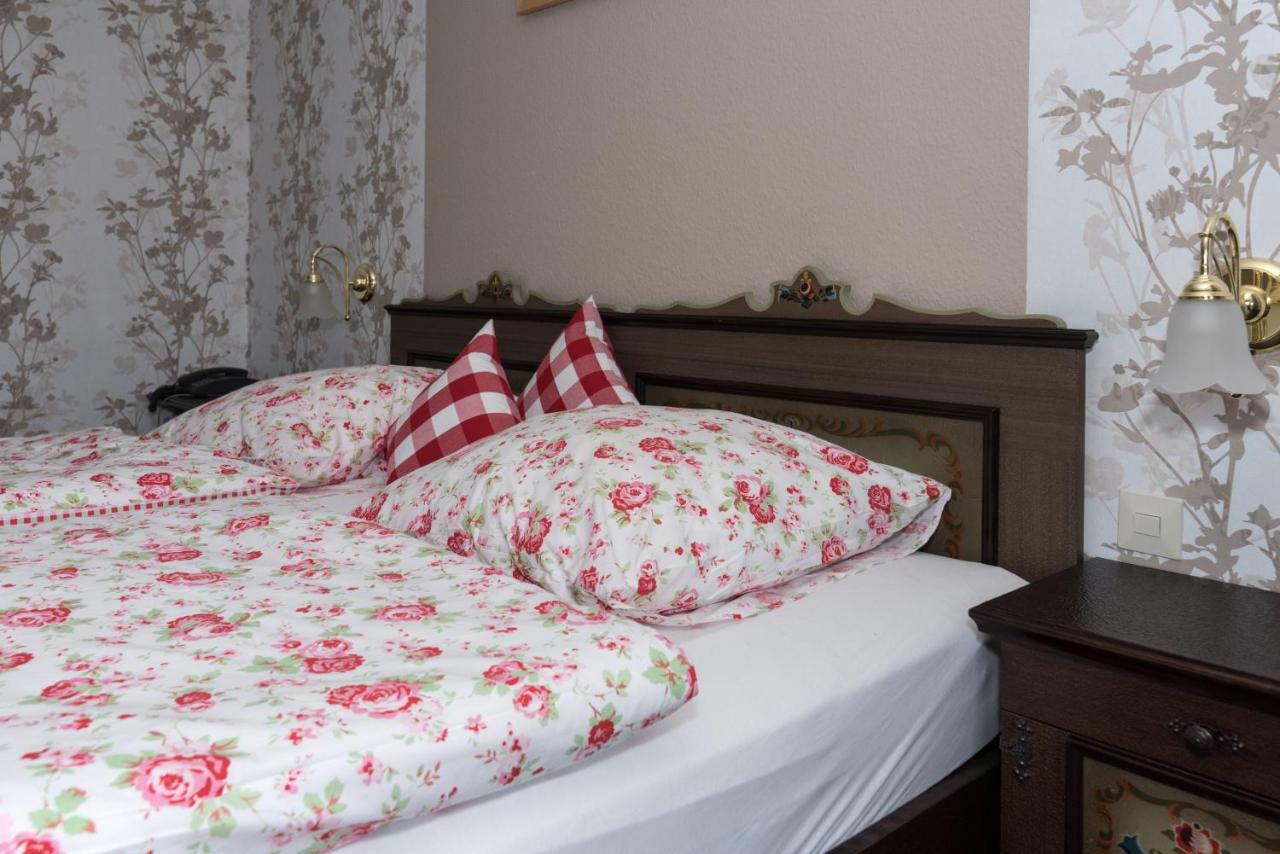 Hotel-Restaurant Johanniskreuz Trippstadt Luaran gambar